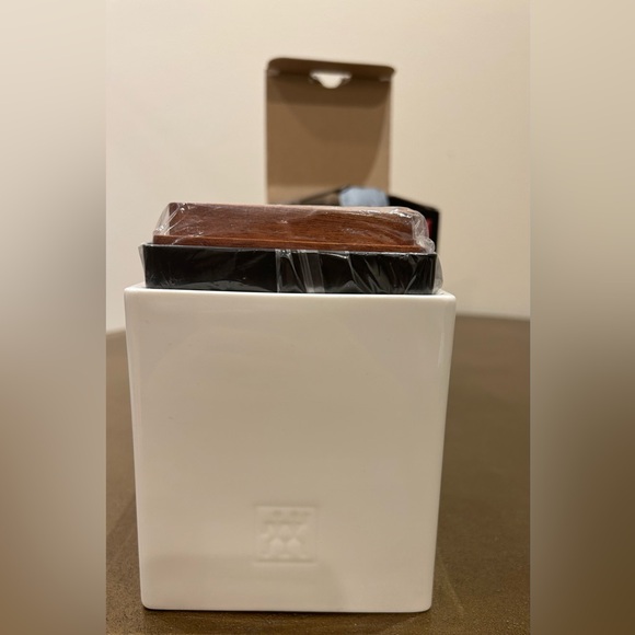 ZWILLING CERAMIC STORAGE Medium Box With Herb Pot And Lid, 11X11X12 cm - Picture 7 of 12